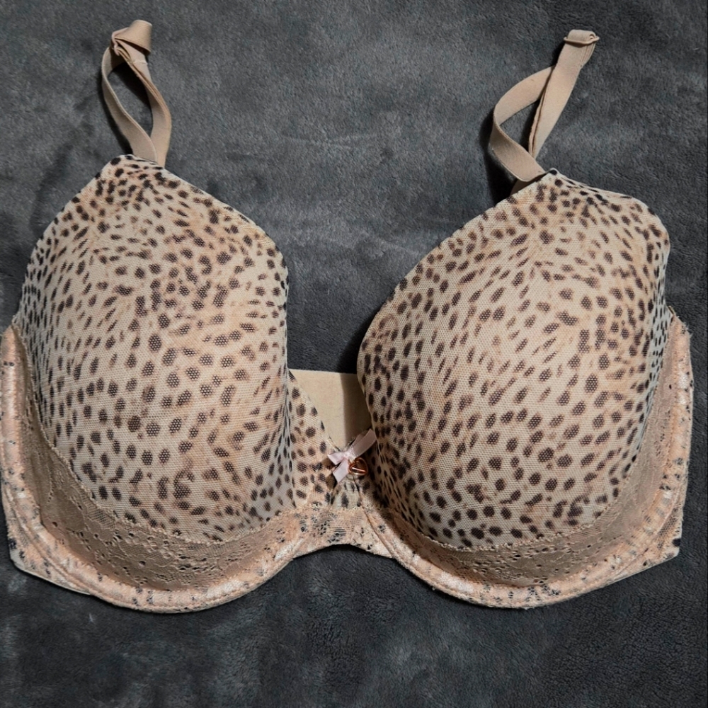 Victoria's secret t-shirt bra 32DDD